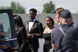 Bukayo Saka đính hôn với bạn gái sau 5 năm hẹn hò